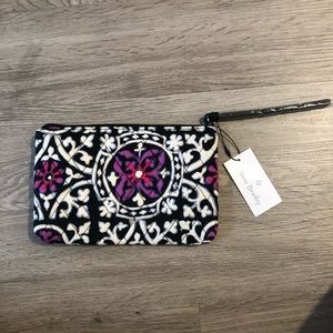 🆕 Vera Bradley Escapade Wristlet